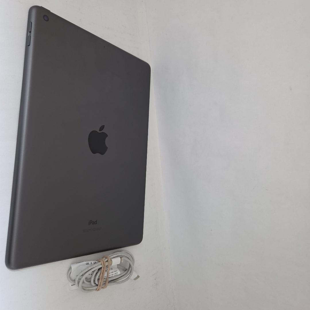 TABLETA APPLE IPAD 9 A2602 64 GB 3 GB RAM (SEMINUEVO)