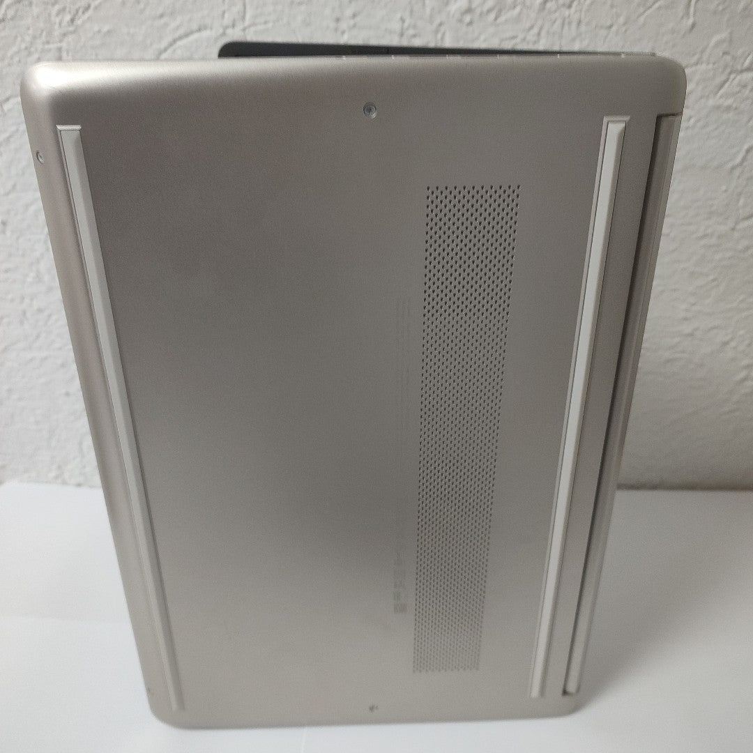 LAPTOP HP 14-DQ2502LA (2022) 256 GB SSD 8 GB RAM (SEMINUEVO)