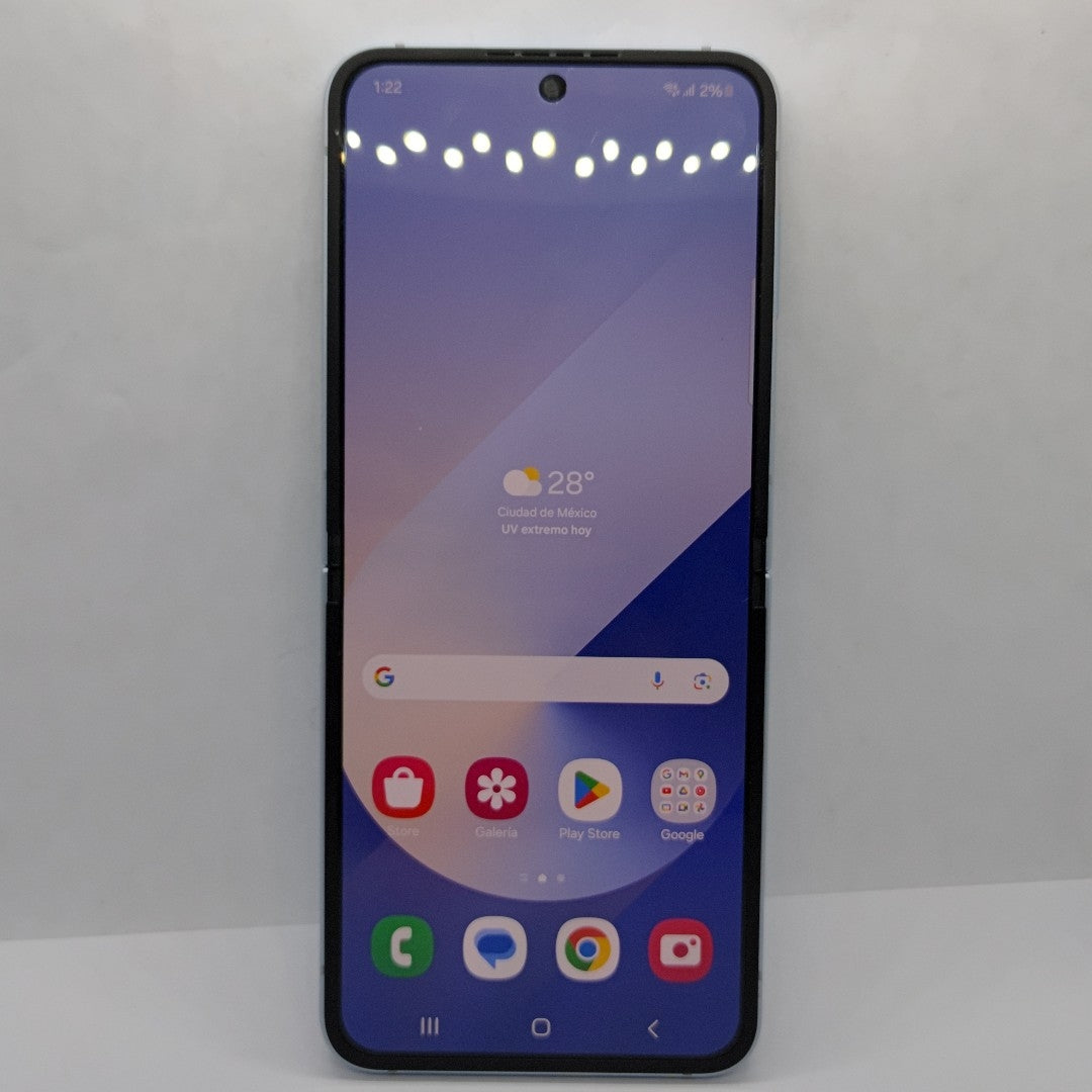 CELULAR SAMSUNG GALAXY Z FLIP6 SM-F741B (2024) 256 GB 12 GB RAM (SEMINUEVO)