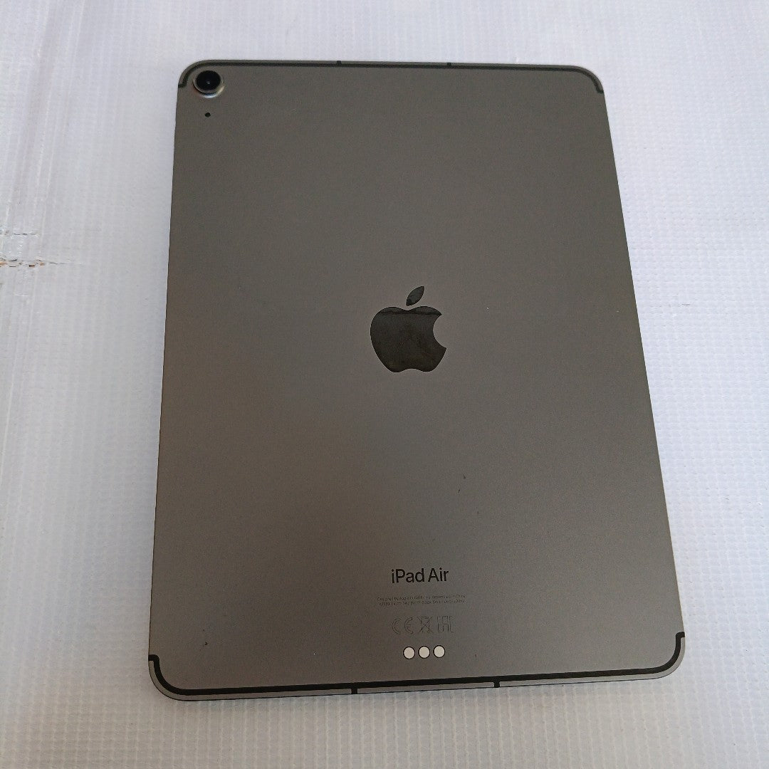 TABLETA APPLE IPAD AIR 5 A2589 64 GB 8 GB RAM (SEMINUEVO)