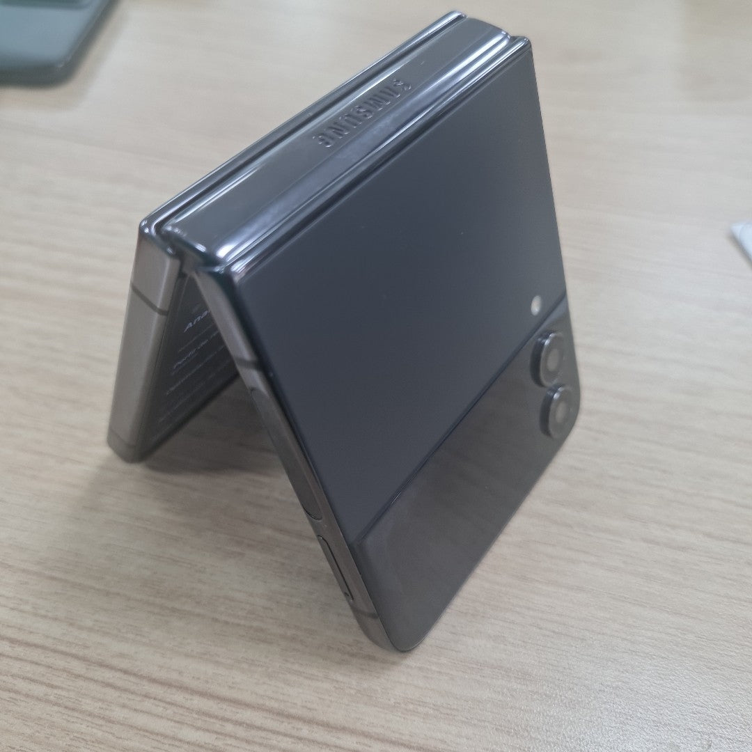 CELULAR SAMSUNG GALAXY Z FLIP4 SM-F721U1 256 GB 8 GB RAM (SEMINUEVO)