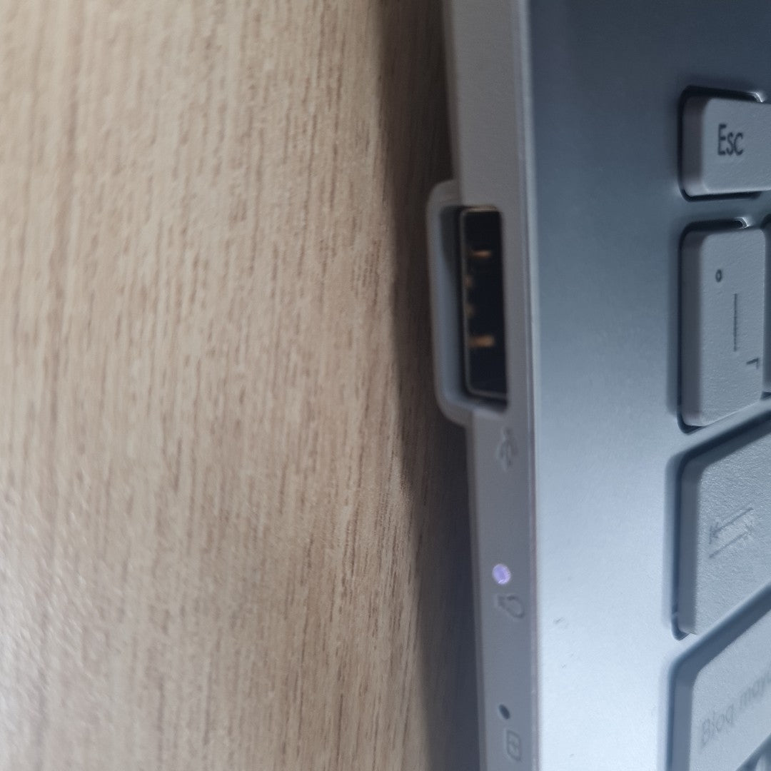 LAPTOP ASUS VIVOBOOK GO 15 E1504GA-NJ083W (2023) 256 GB SSD 8 GB RAM (SEMINUEVO)