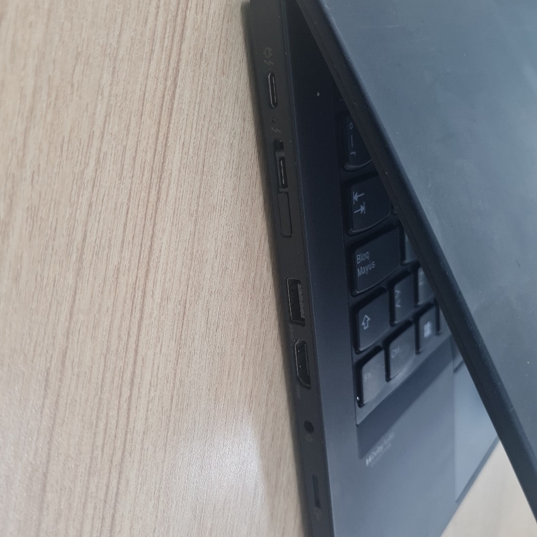 LAPTOP LENOVO THINKPAD T14 GEN 2 (2022) 512 GB SSD 16 GB RAM (SEMINUEVO)