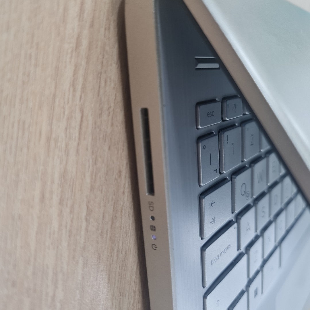 LAPTOP HP 14-DQ2502LA (2022) 256 GB SSD 8 GB RAM (SEMINUEVO)