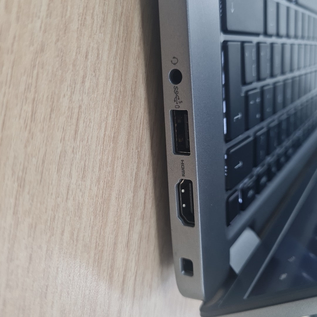 LAPTOP DELL LATITUDE 5450 (2024) 512 GB SSD 16 GB RAM (SEMINUEVO)