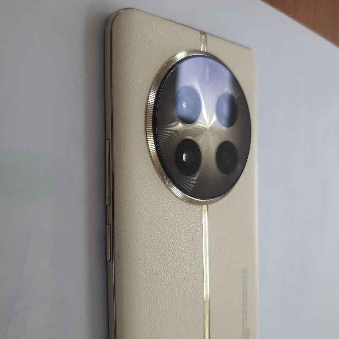 CELULAR REALME 12 PRO 5G RMX3842 512 GB 12 GB RAM (SEMINUEVO)