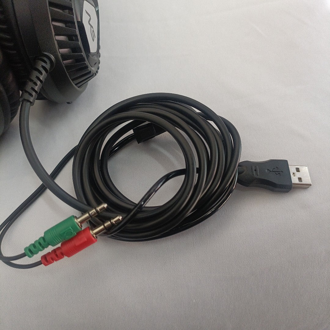 AUDIFONOS OTRAS MARCAS OTROS MODELOS ALAMBRICO OVER EAR (SEMINUEVO)