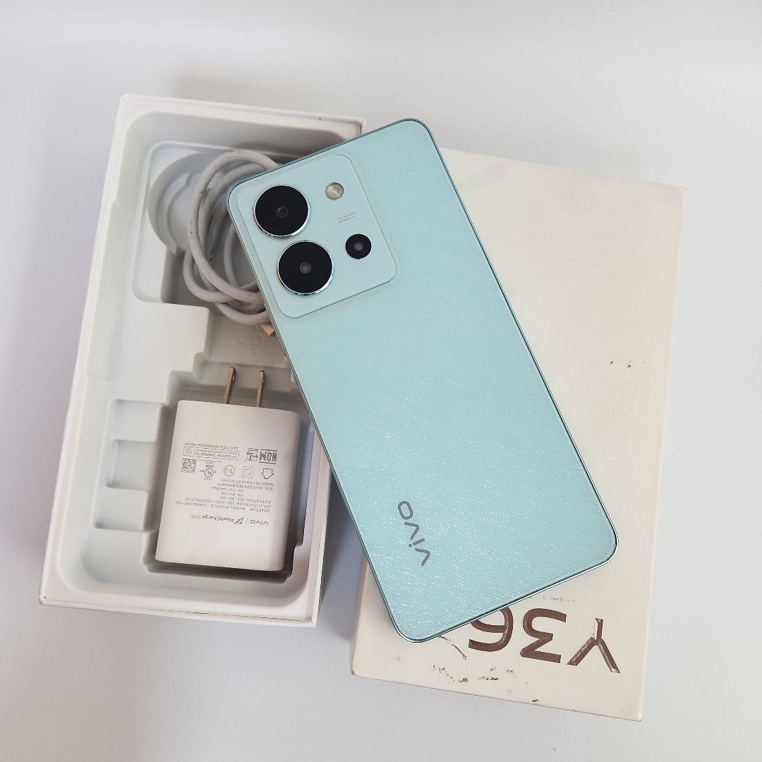 CELULAR VIVO Y36 V2247 128 GB 8 GB RAM (SEMINUEVO)