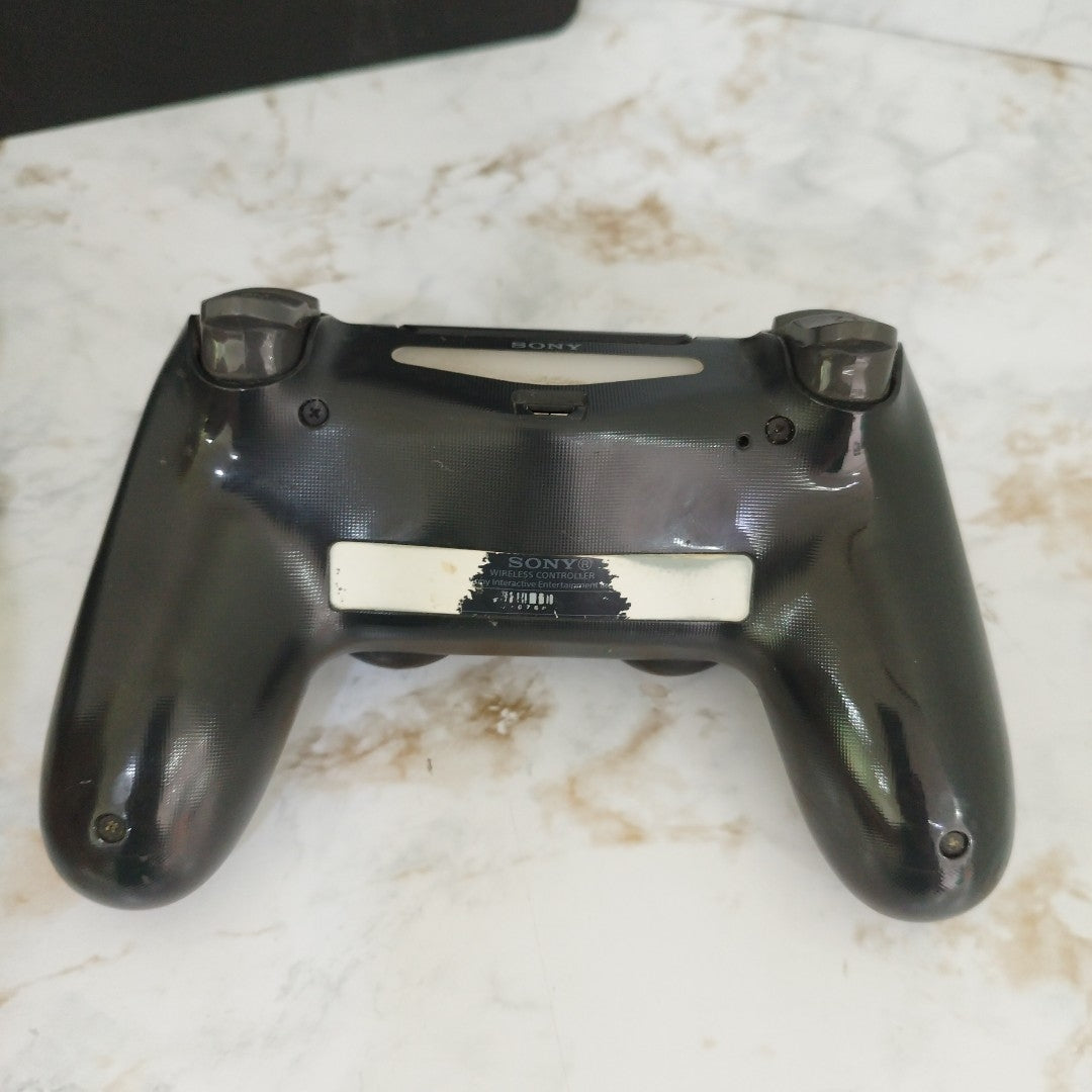 CONSOLA DE VIDEOJUEGO SONY PS4 1 TB (SEMINUEVO)