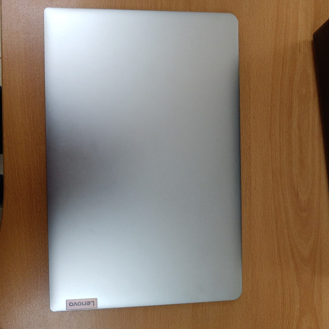 LAPTOP LENOVO IDEAPAD 1 15AMN7 (2023) 256 GB SSD 8 GB RAM (SEMINUEVO)
