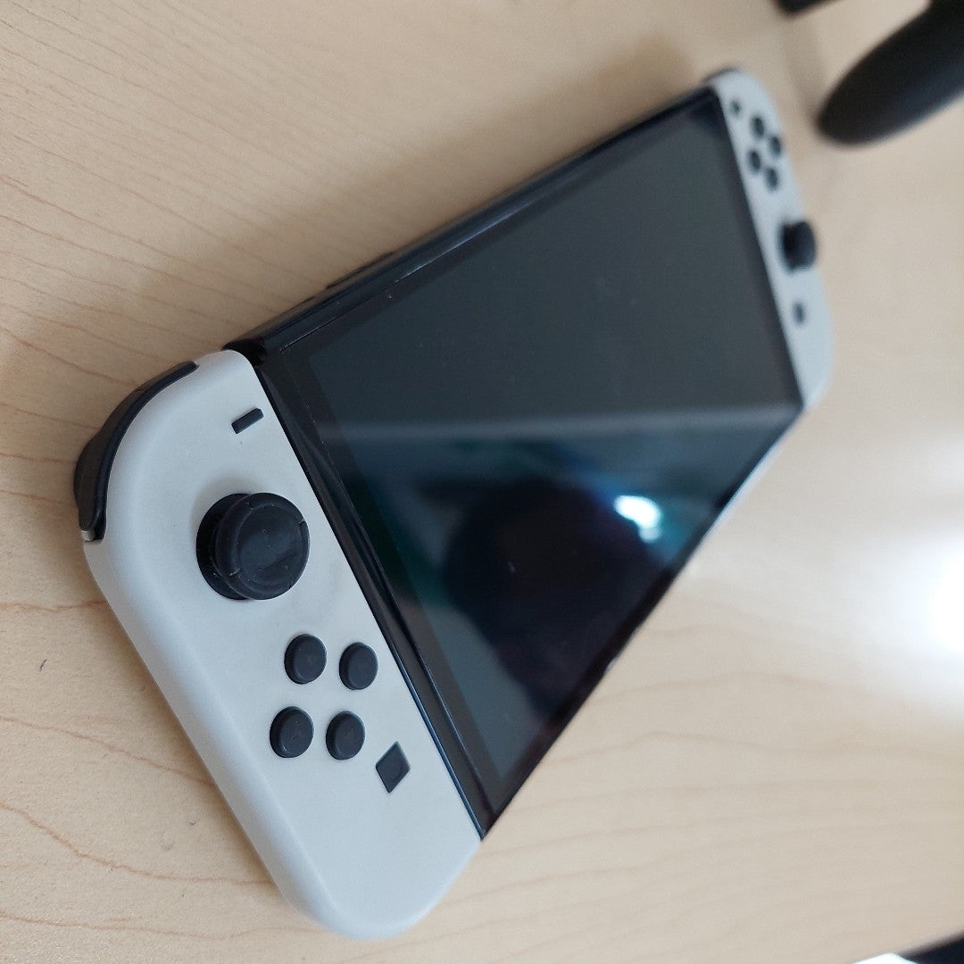 CONSOLA DE VIDEOJUEGO NINTENDO SWITCH OLED 64 GB (SEMINUEVO)