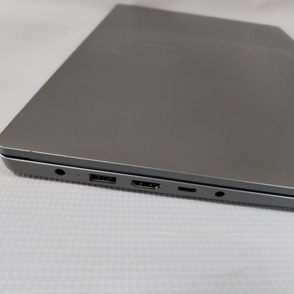 LAPTOP LENOVO IDEAPAD SLIM 3 15IAH8 (2024) 512 GB SSD 8 GB RAM (SEMINUEVO)