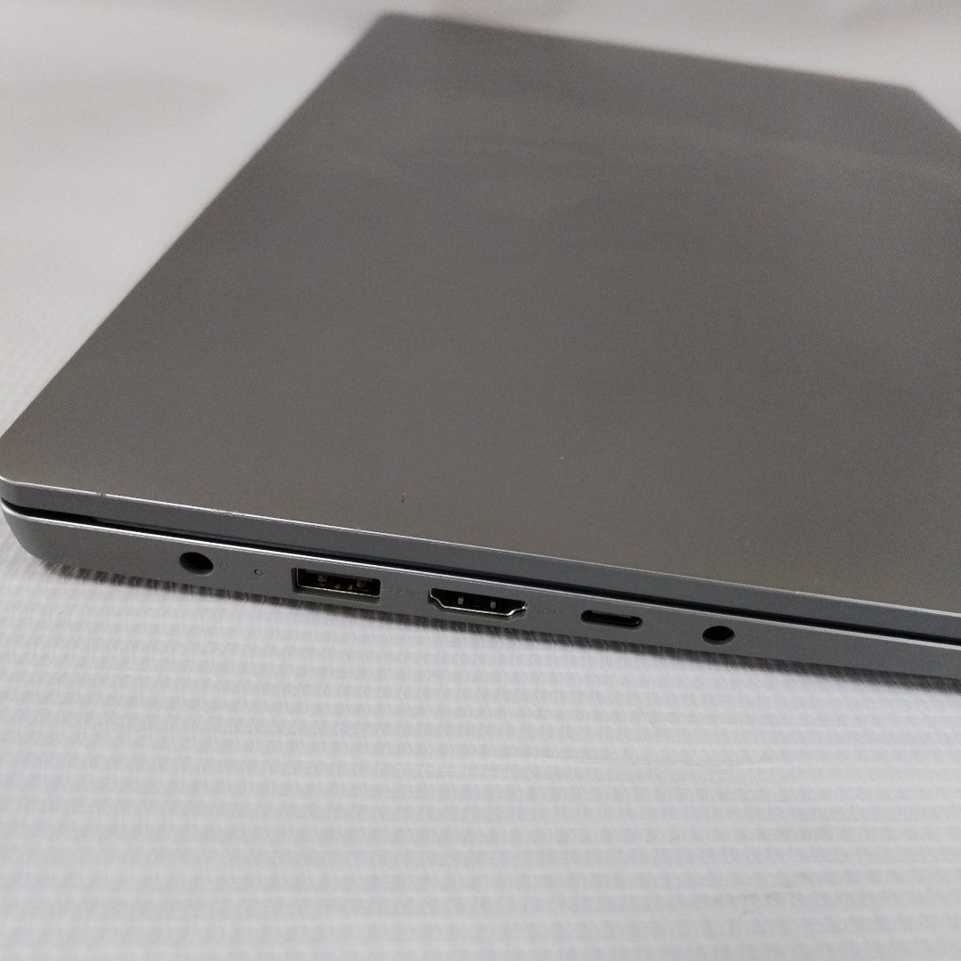 LAPTOP LENOVO IDEAPAD SLIM 3 15IAH8 (2024) 512 GB SSD 8 GB RAM (SEMINUEVO)