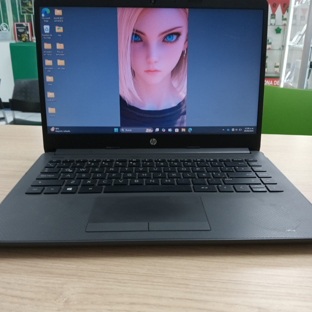 LAPTOP HP 245 G8 (2022) 1 TB + 128 GB SSD 8 GB RAM (SEMINUEVO)