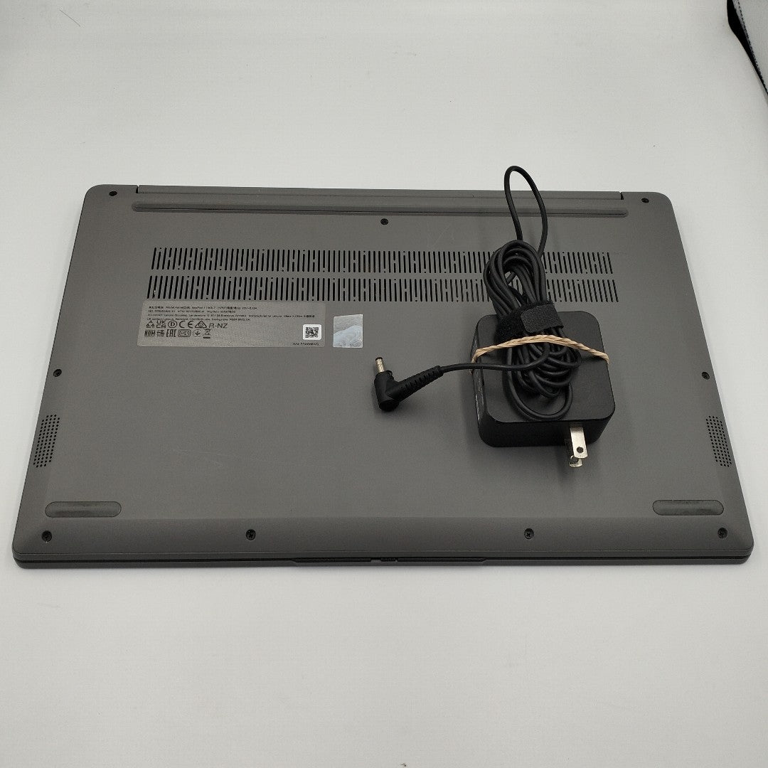 LAPTOP LENOVO IDEAPAD 1 15IGL7 (2023) 256 GB SSD 8 GB RAM (SEMINUEVO)
