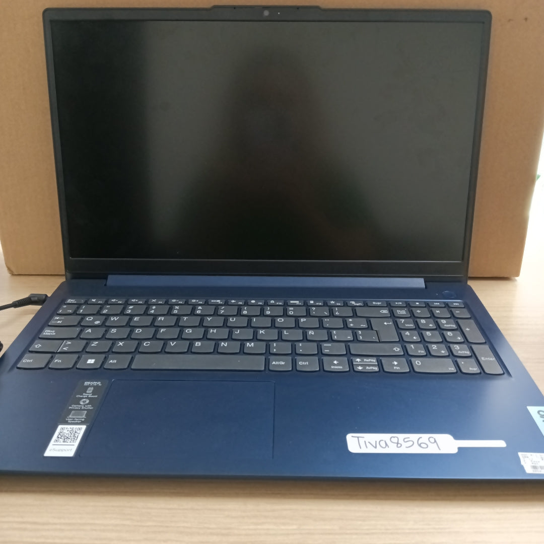 LAPTOP LENOVO IDEAPAD SLIM 3 15IAN8 (2024) 256 GB SSD 8 GB RAM (SEMINUEVO)