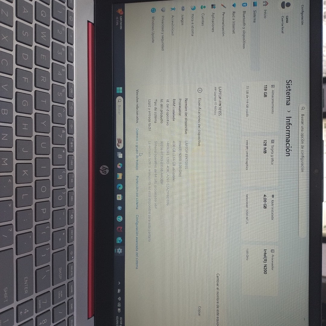 LAPTOP HP 15-FD0083WM (2024) 128 GB SSD 4 GB RAM (SEMINUEVO)