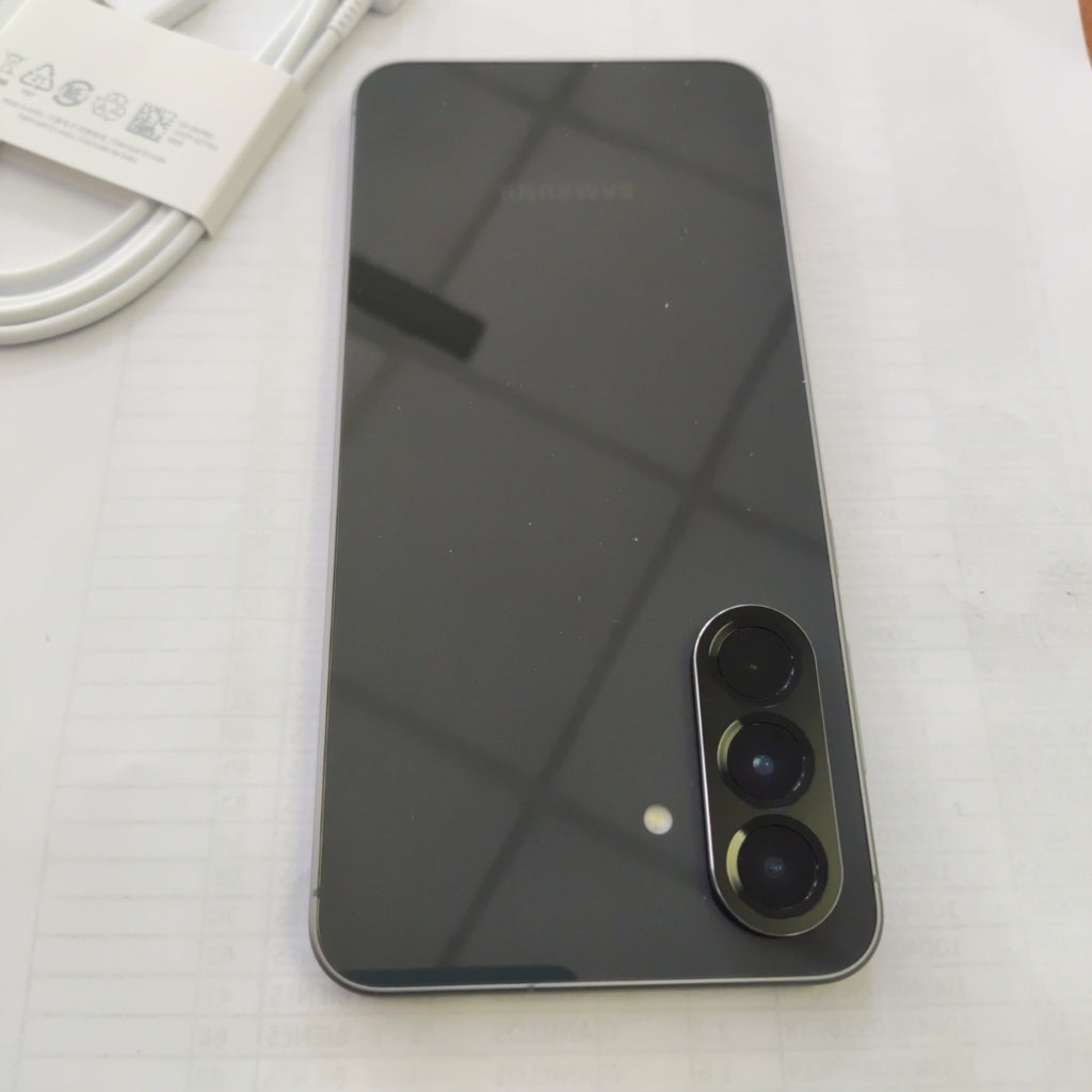 CELULAR SAMSUNG GALAXY A56 SM-A566E (2025) 128 GB 8 GB RAM (SEMINUEVO)