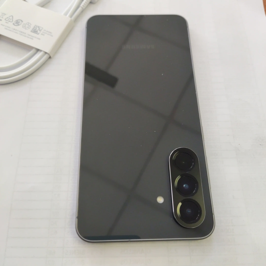 CELULAR SAMSUNG GALAXY A56 SM-A566E (2025) 128 GB 8 GB RAM (SEMINUEVO)