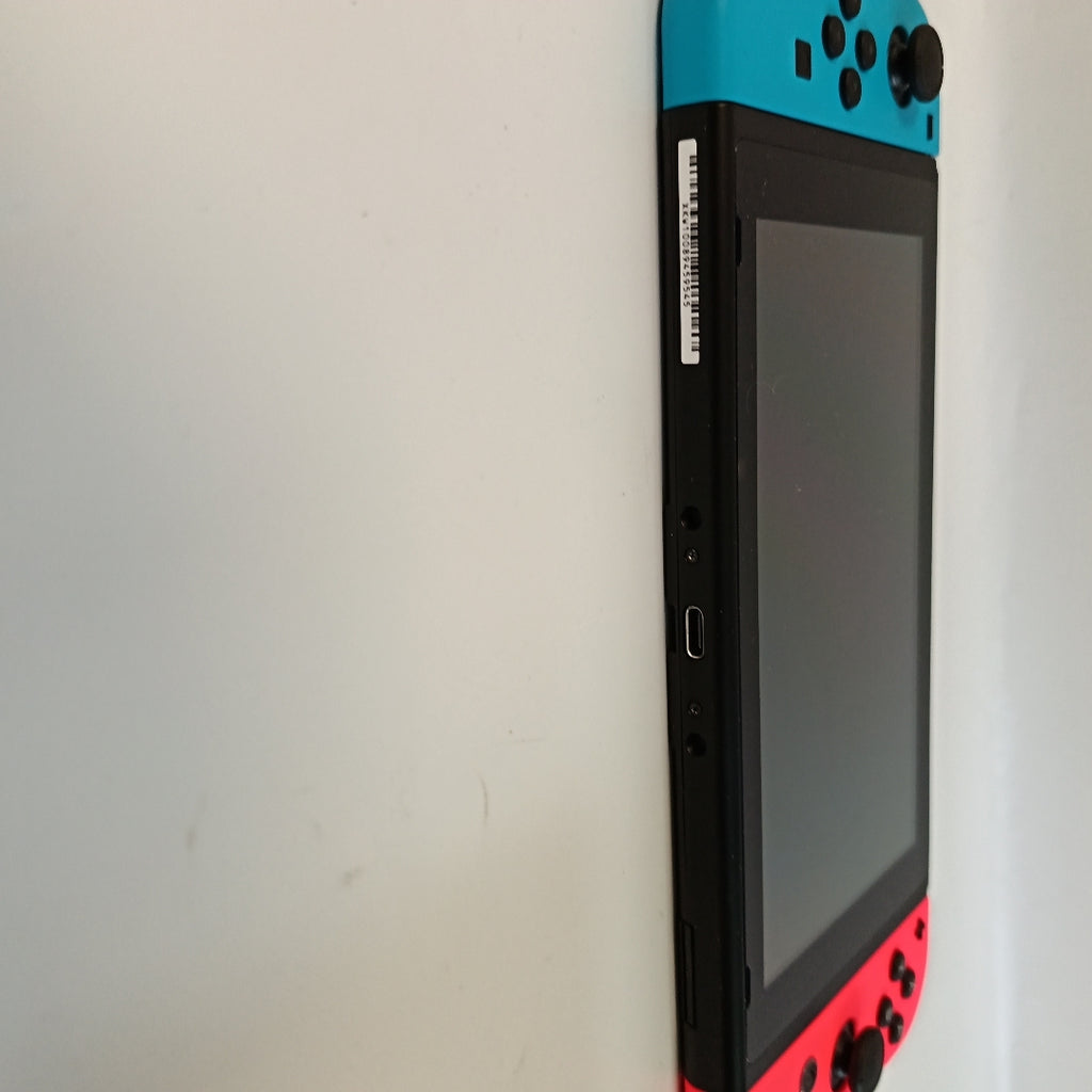 CONSOLA DE VIDEOJUEGO NINTENDO SWITCH 32 GB (SEMINUEVO)