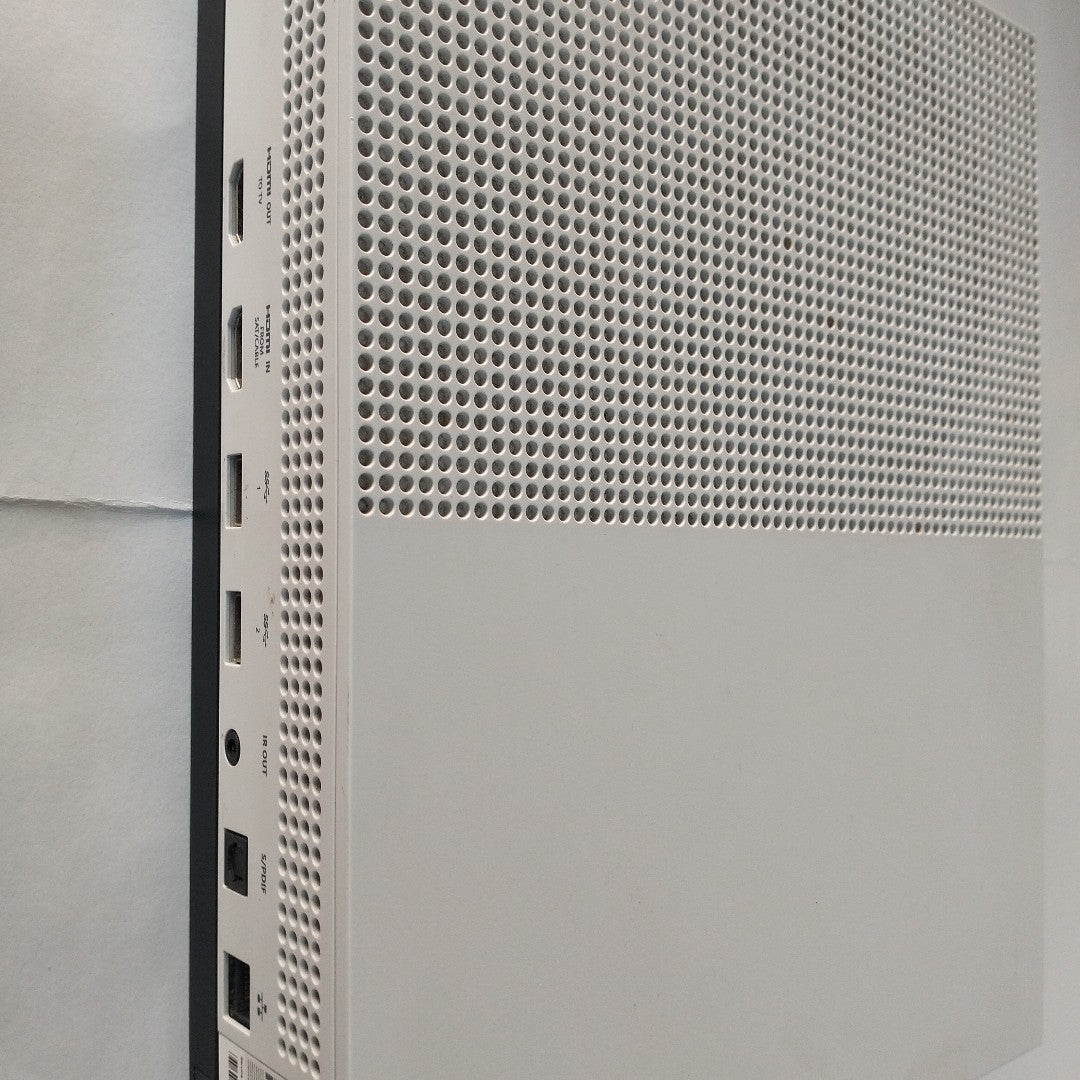 CONSOLA DE VIDEOJUEGO MICROSOFT XBOX ONE S ALL DIGITAL 1 TB