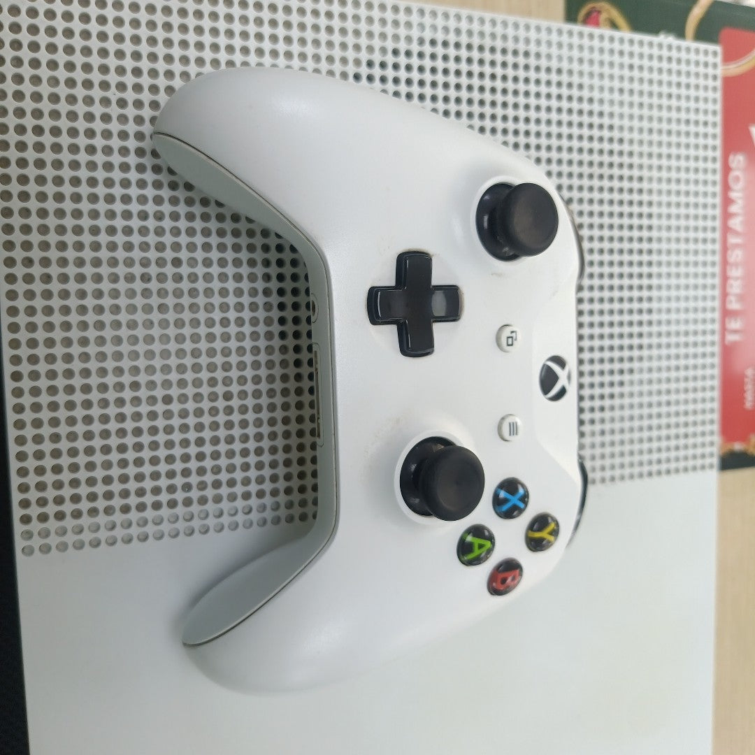 CONSOLA DE VIDEOJUEGO MICROSOFT XBOX ONE S 1 TB (SEMINUEVO)