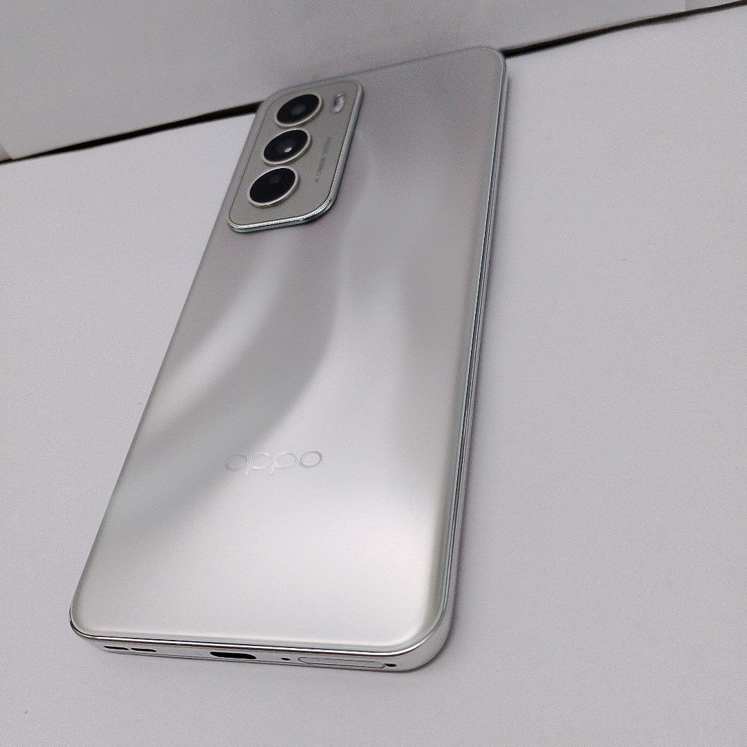 CELULAR OPPO   RENO12 5G CPH2625 (2024) 512 GB 12 GB RAM