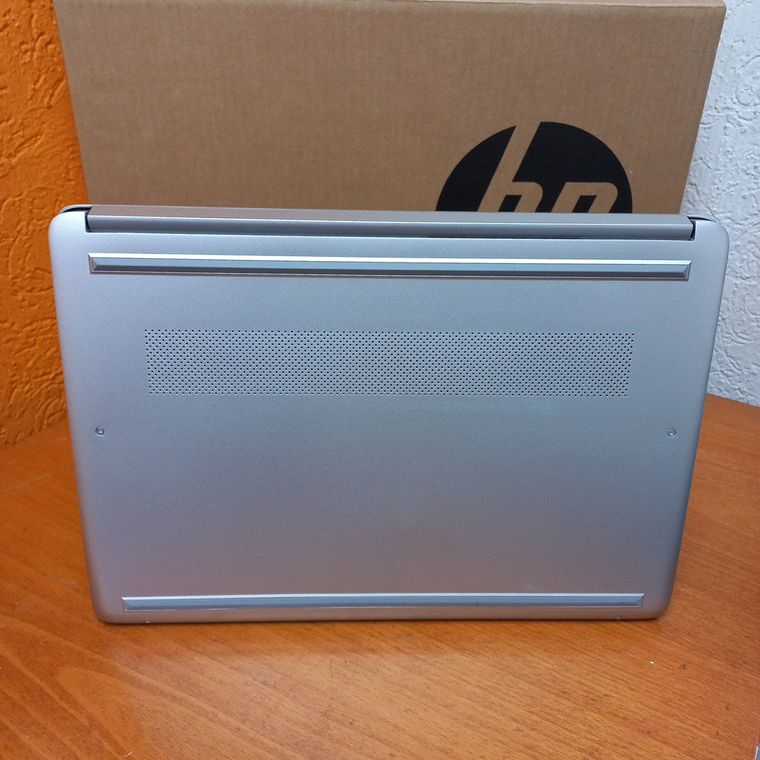 LAPTOP HP 14-DQ0532LA (2024) 128 GB SSD 4 GB RAM (SEMINUEVO)