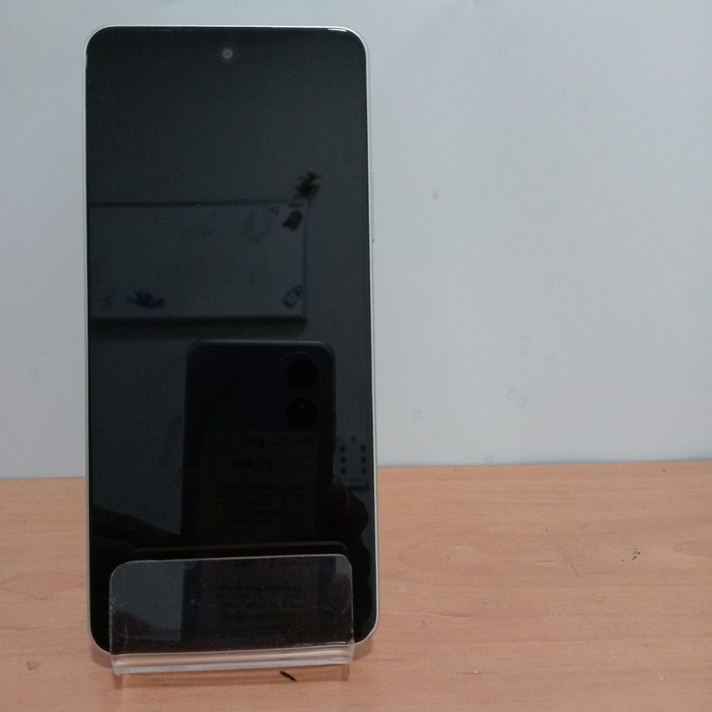 CELULAR OPPO  A5 PRO CPH2711 (2025) 256 GB 8 GB RAM (SEMINUEVO)