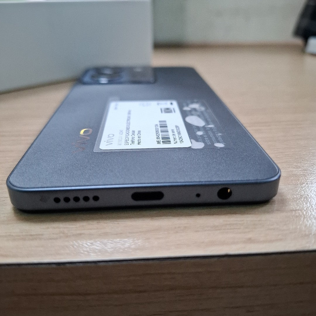 CELULAR VIVO Y36 V2247 128 GB 8 GB RAM (SEMINUEVO)