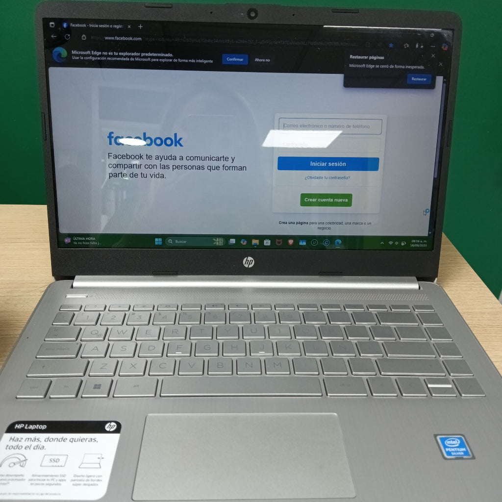 LAPTOP HP 14-DQ0505LA (2023) 256 GB SSD 8 GB RAM (SEMINUEVO)