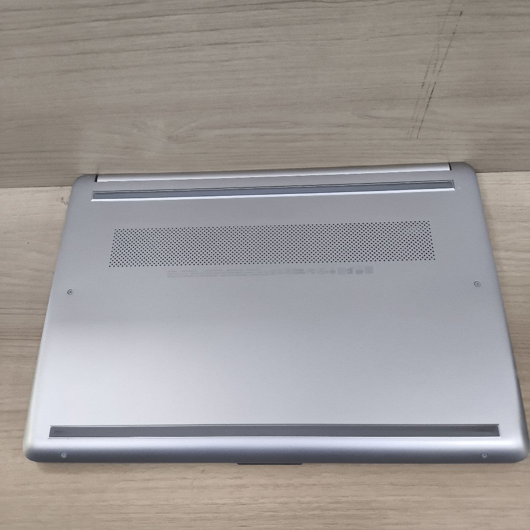 LAPTOP HP 14-DQ0505LA (2023) 256 GB SSD 8 GB RAM (SEMINUEVO)