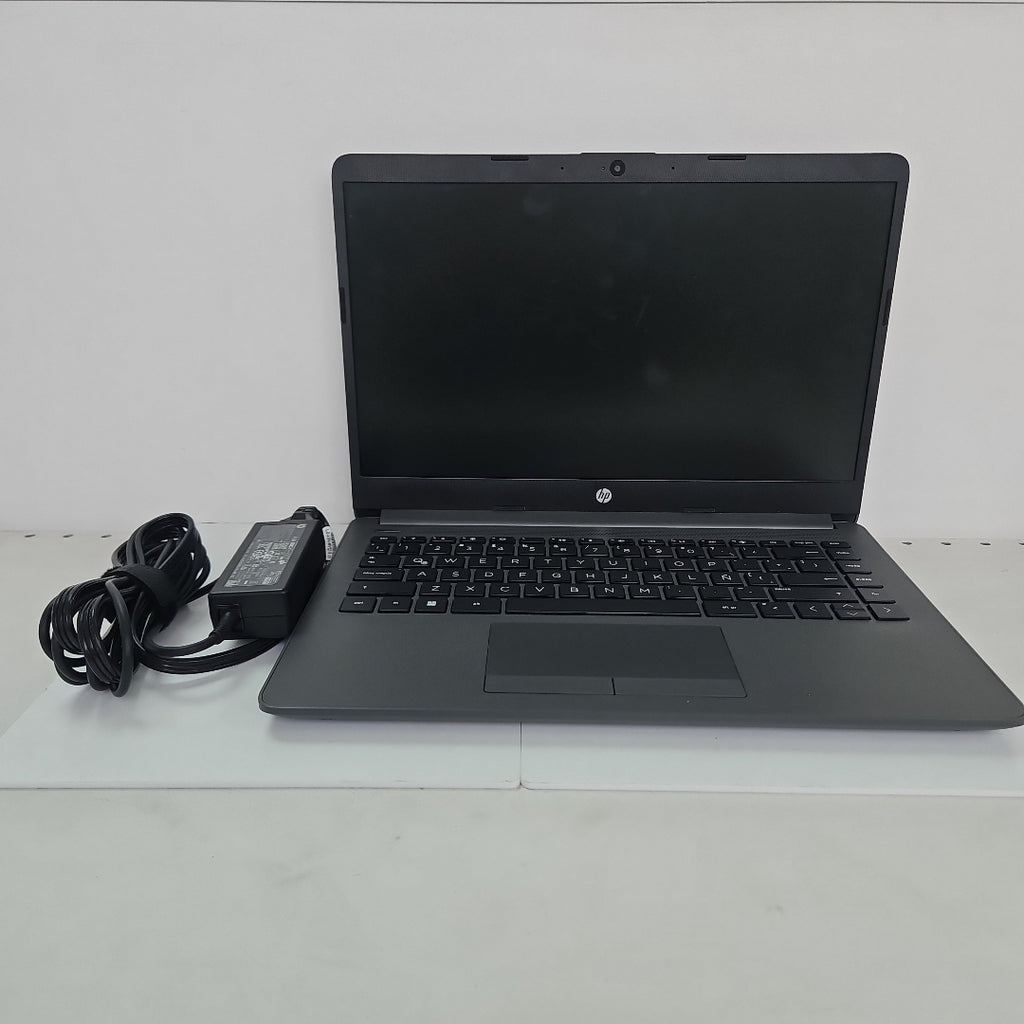 LAPTOP HP 245 G9 (2023) 512 GB SSD 16 GB RAM (SEMINUEVO)
