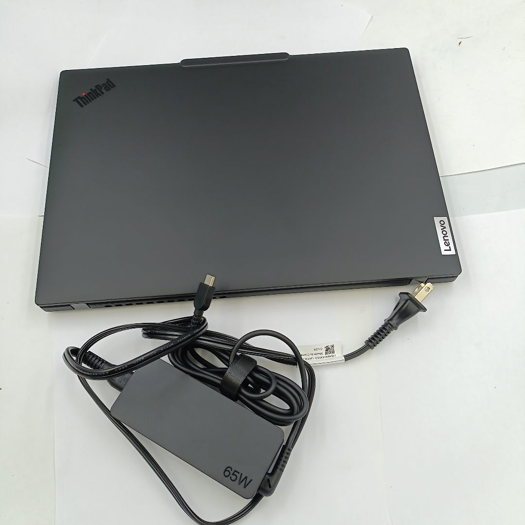 LAPTOP LENOVO THINKPAD T14  GEN 5 (2025) 256 GB SSD 16 GB RAM (SEMINUEVO)