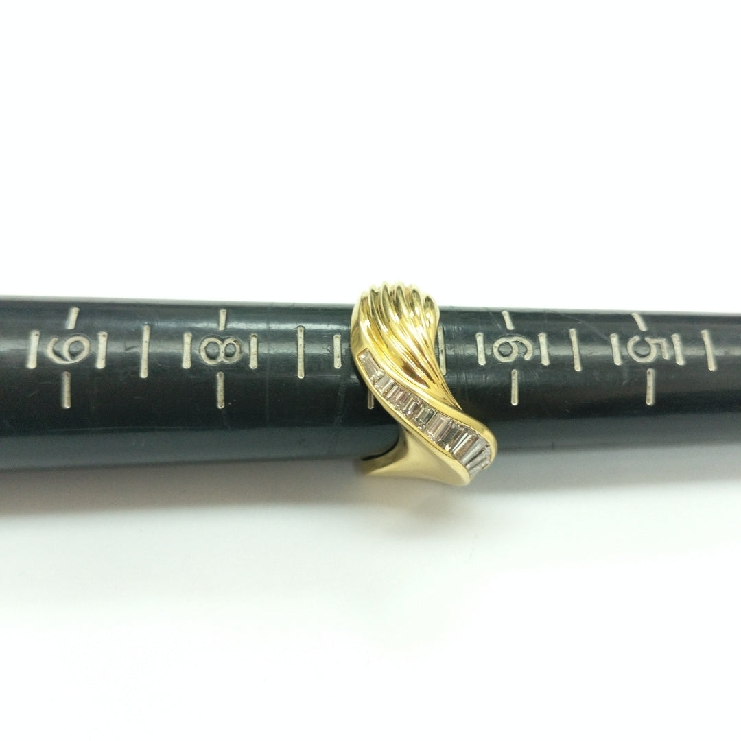 ANILLITO. ORO. 18 K 8.7 GRMS (SEMINUEVO)