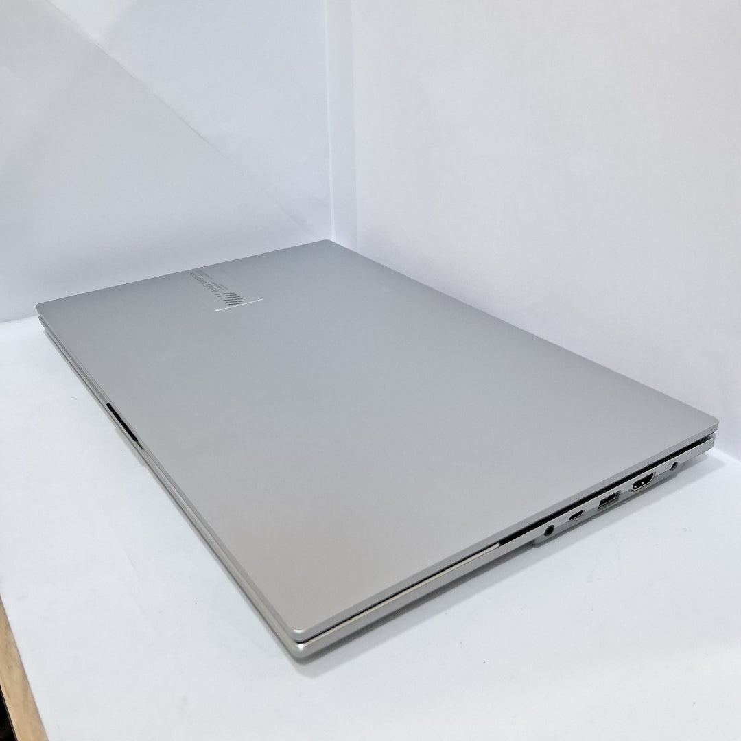 LAPTOP ASUS VIVOBOOK GO 15 E1504GA-NJ469W (2025) 512 GB SSD 8 GB RAM (SEMINUEVO)