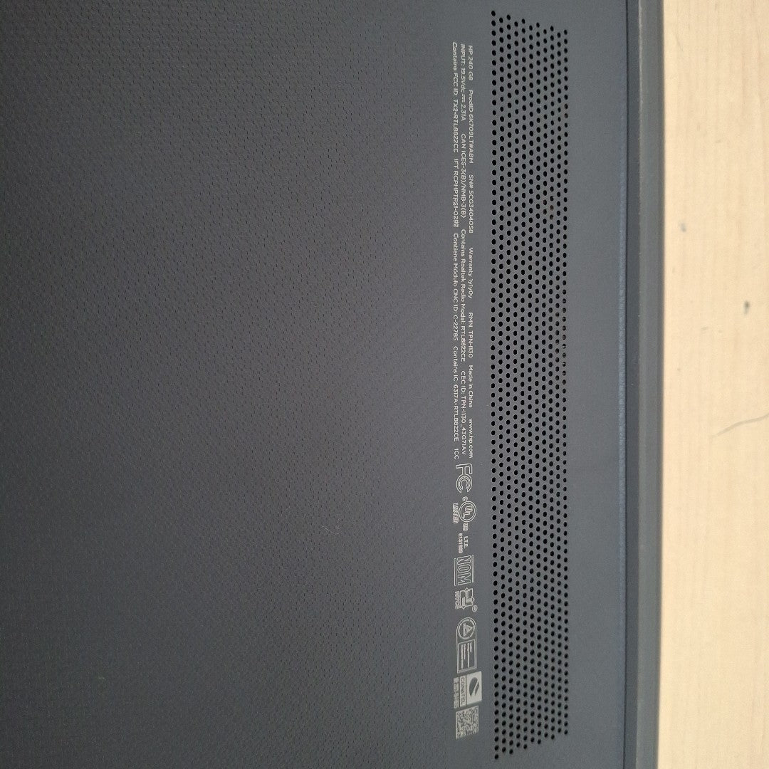 LAPTOP HP 240 G8 (2023) 512 GB SSD 8 GB RAM (SEMINUEVO)