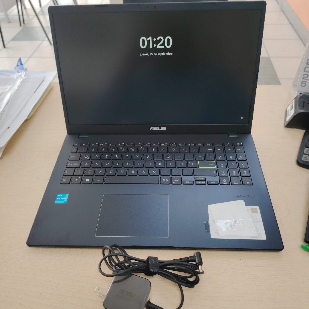 LAPTOP ASUS E510MA-BR632W (2023) 128 GB SSD 8 GB RAM (SEMINUEVO)