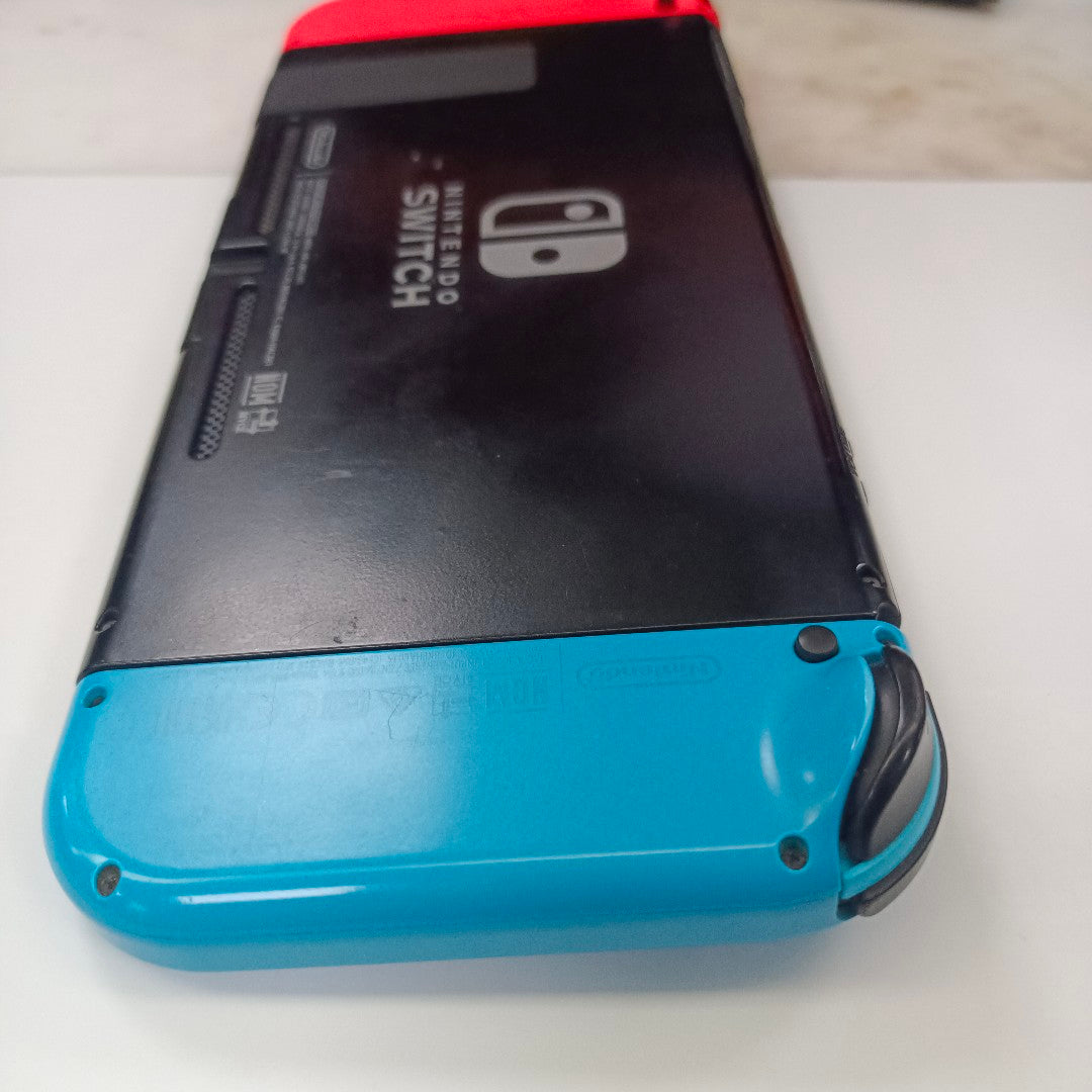 CONSOLA DE VIDEOJUEGO NINTENDO SWITCH 32 GB (SEMINUEVO)