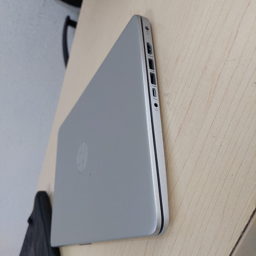 LAPTOP HP 14-DQ0505LA (2023) 256 GB SSD 8 GB RAM (SEMINUEVO)