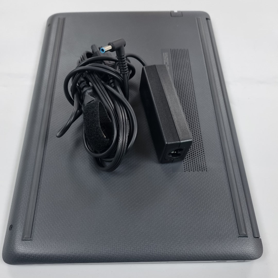 LAPTOP HP 14-CF2542LA (2022) 256 GB SSD 8 GB RAM (SEMINUEVO)