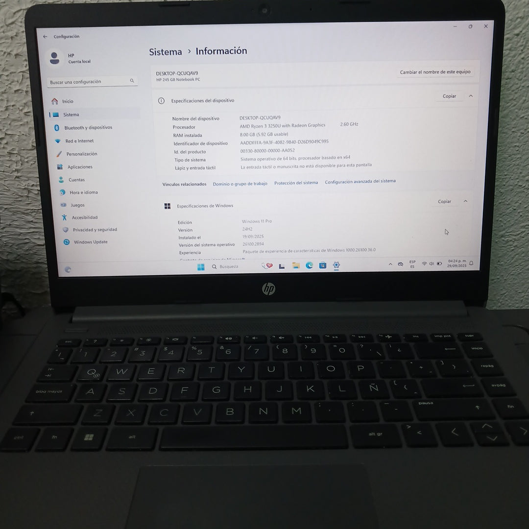 LAPTOP HP 245 G8 (2023) 256 GB SSD 8 GB RAM (SEMINUEVO)