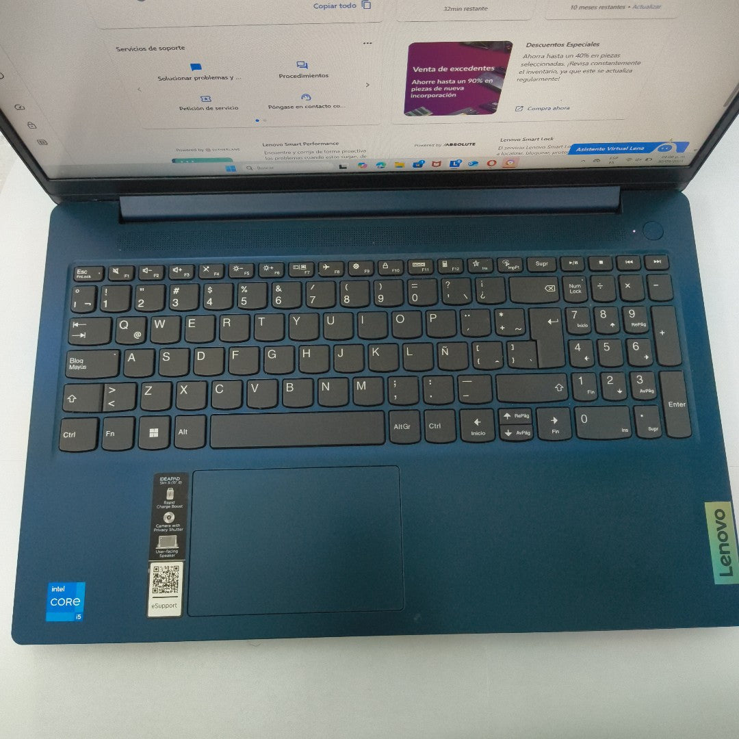 LAPTOP LENOVO IDEAPAD SLIM 3 15IRU8 (2024) 512 GB SSD 8 GB RAM (SEMINUEVO)