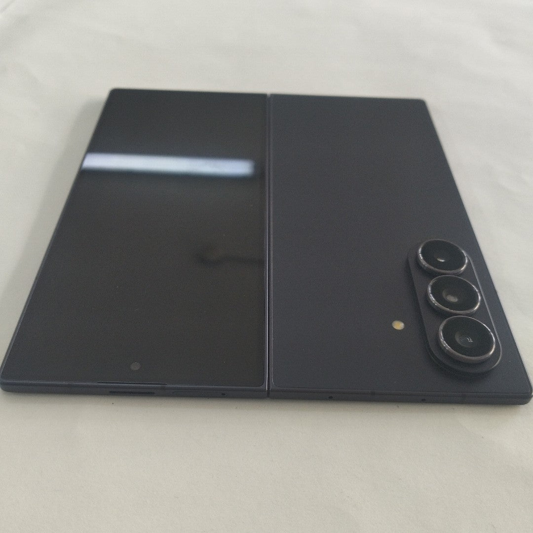 CELULAR SAMSUNG GALAXY Z FOLD 7 SM-F988B (2025) 512 GB 12 GB RAM (SEMINUEVO)