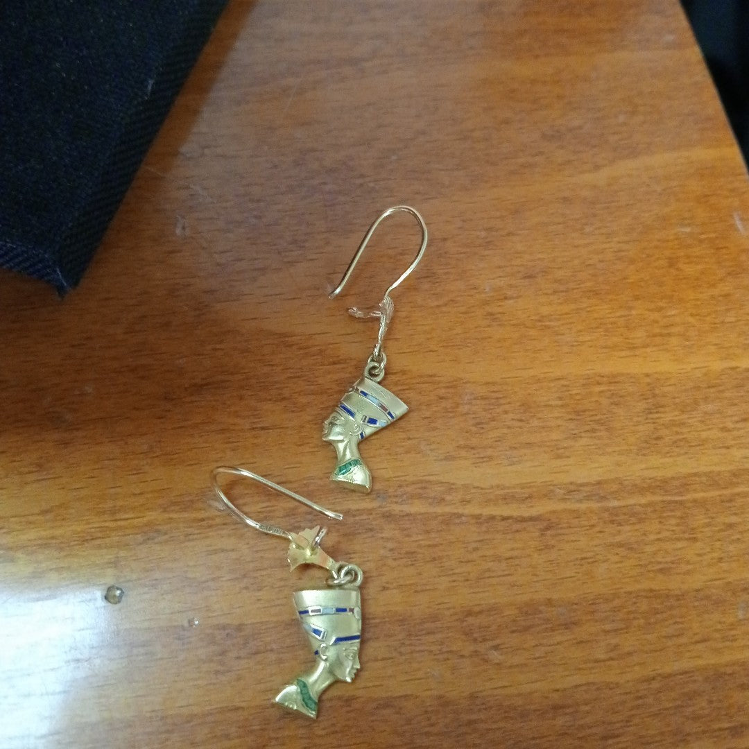 ARETES PAR. ORO. 18 K 4.1 GRMS (SEMINUEVO)