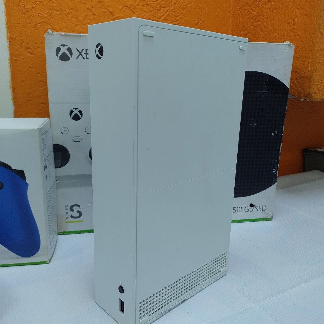 CONSOLA DE VIDEOJUEGO MICROSOFT XBOX SERIES S 512 GB SSD (SEMINUEVO)