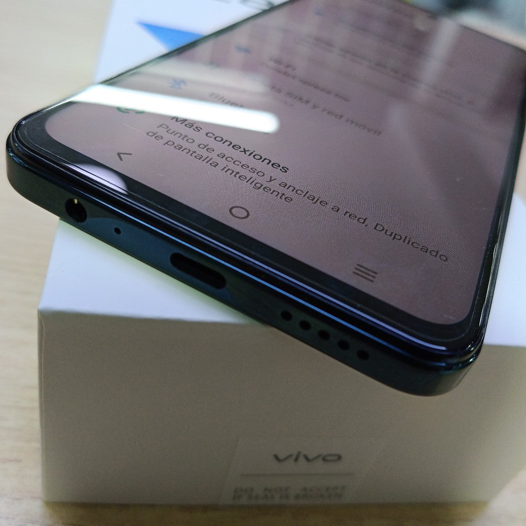 CELULAR VIVO Y28 V2352 256 GB 8 GB RAM (SEMINUEVO)