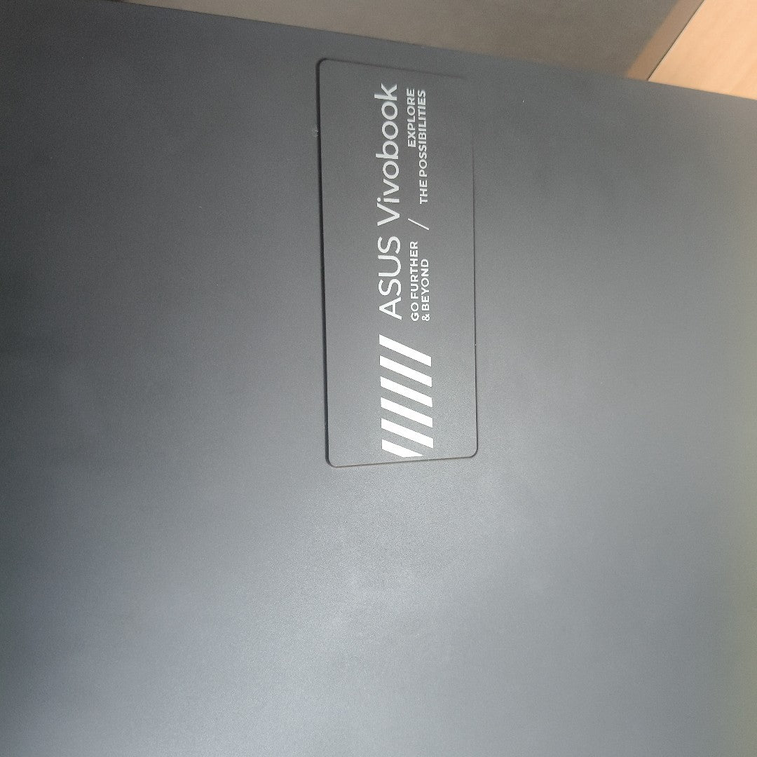 LAPTOP ASUS VIVOBOOK GO 14 E1404FA-NK209W (2023) 512 GB SSD 16 GB RAM (SEMINUEVO)