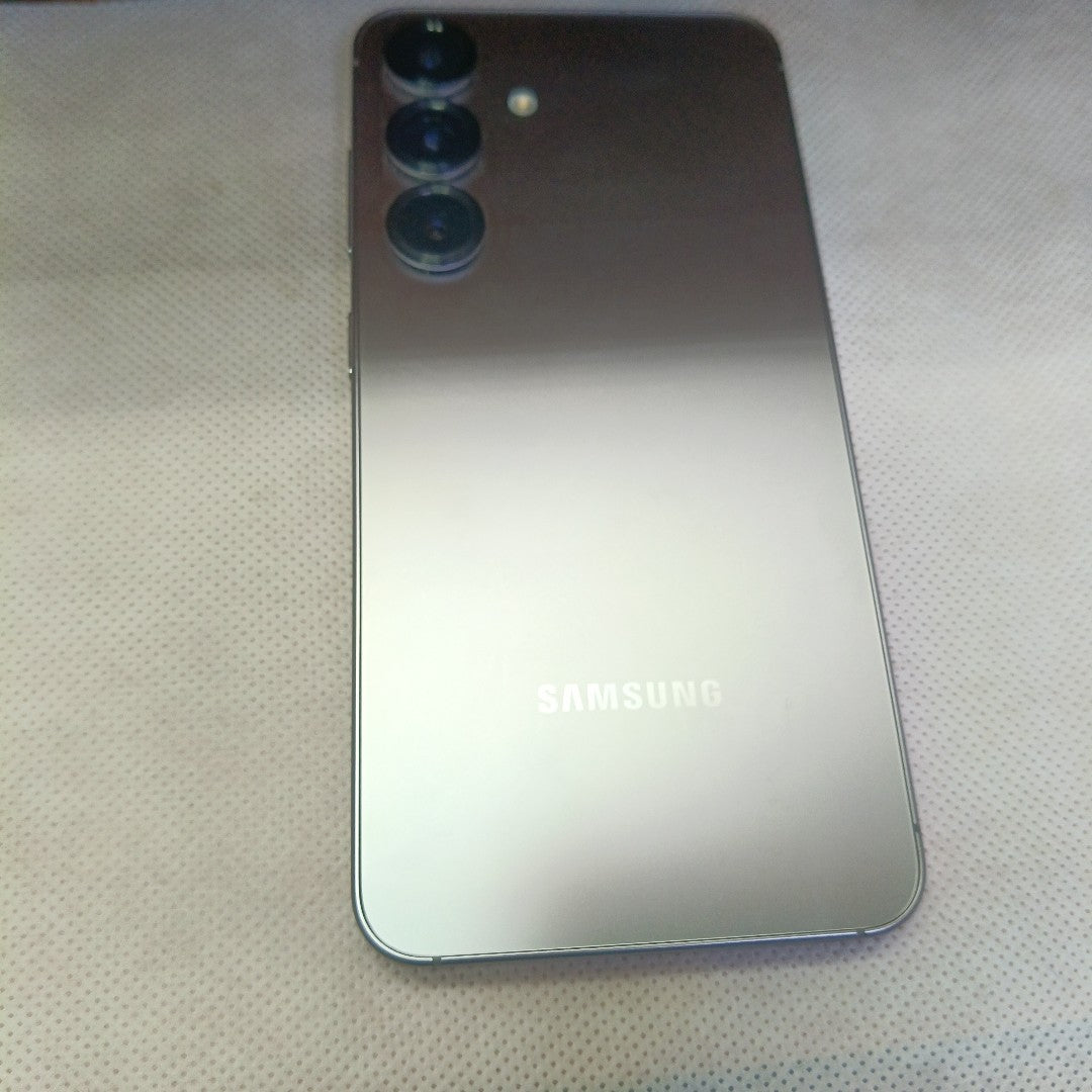 CELULAR SAMSUNG GALAXY S25 SM-S931B (2025) 256 GB 12 GB RAM (SEMINUEVO)