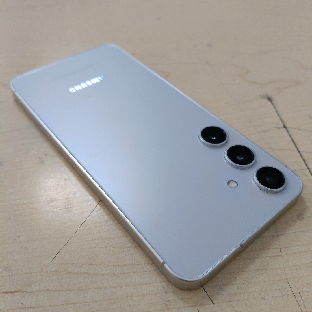 CELULAR SAMSUNG GALAXY S24 SM-S921B (2024) 128 GB 8 GB RAM (SEMINUEVO)